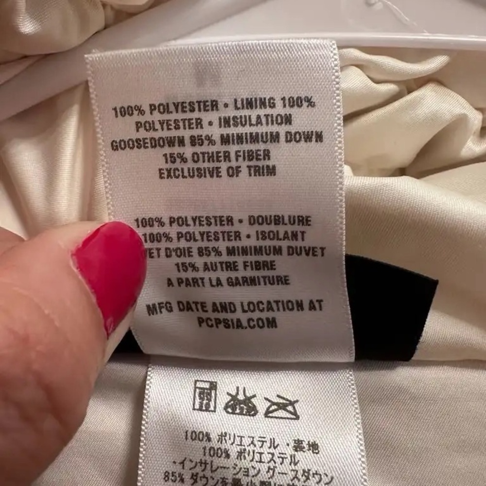 Patagonia Women's Cream Puffer Jacket - Picture 5 of 5
